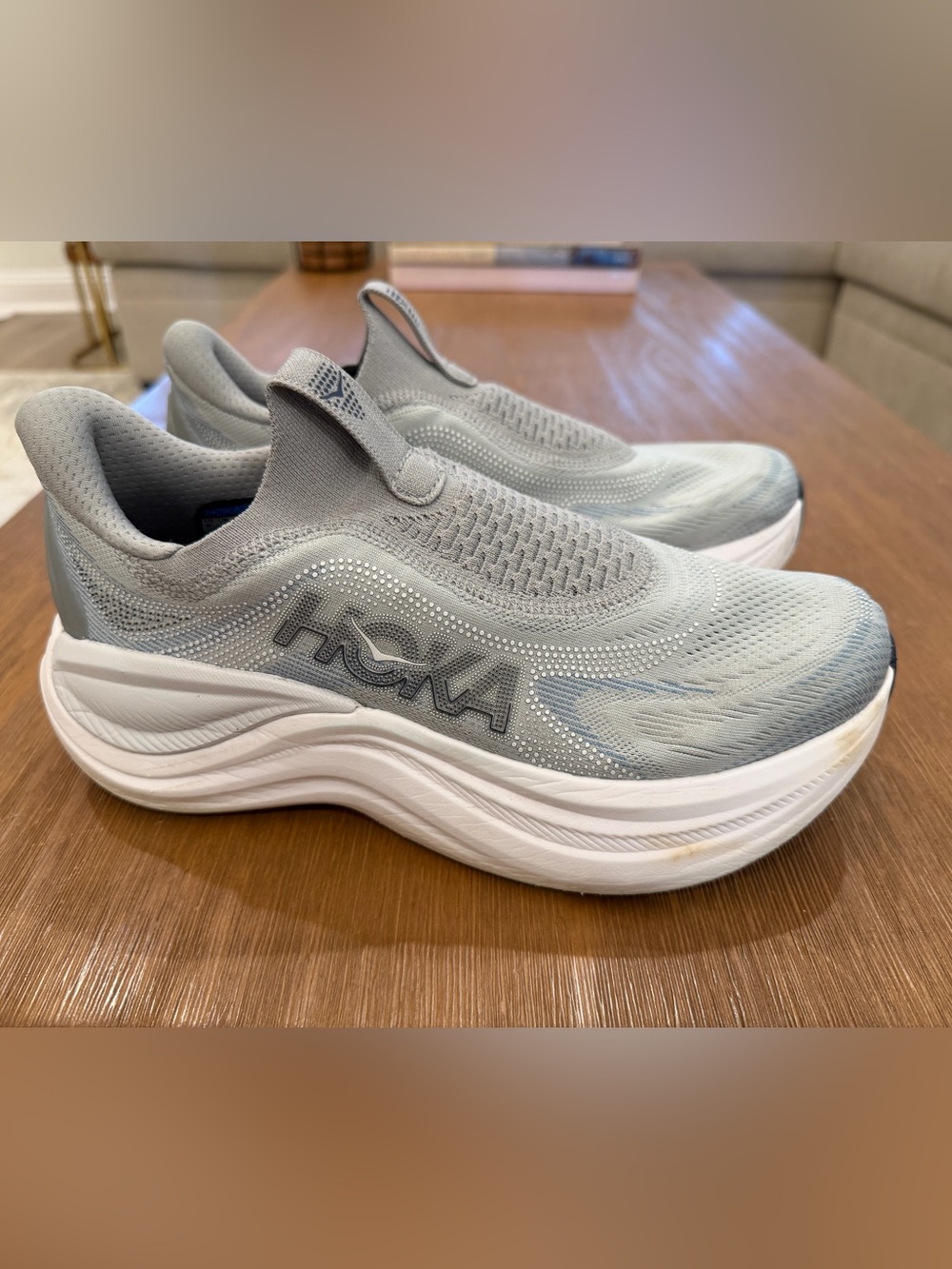 Hoka Women’s Skyward Laceless — Light Gray and White